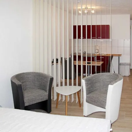 Haus Wolkenlos 아파트 Bannemin