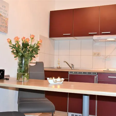 Haus Wolkenlos 아파트 Bannemin